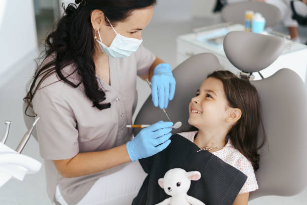 Best Dentist for Tooth Abscess  in Man, WV